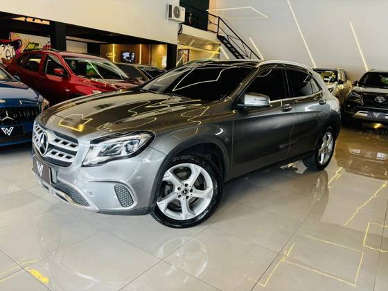 MERCEDES-BENZ GLA 200 1.6 CGI FLEX STYLE 7G-DCT